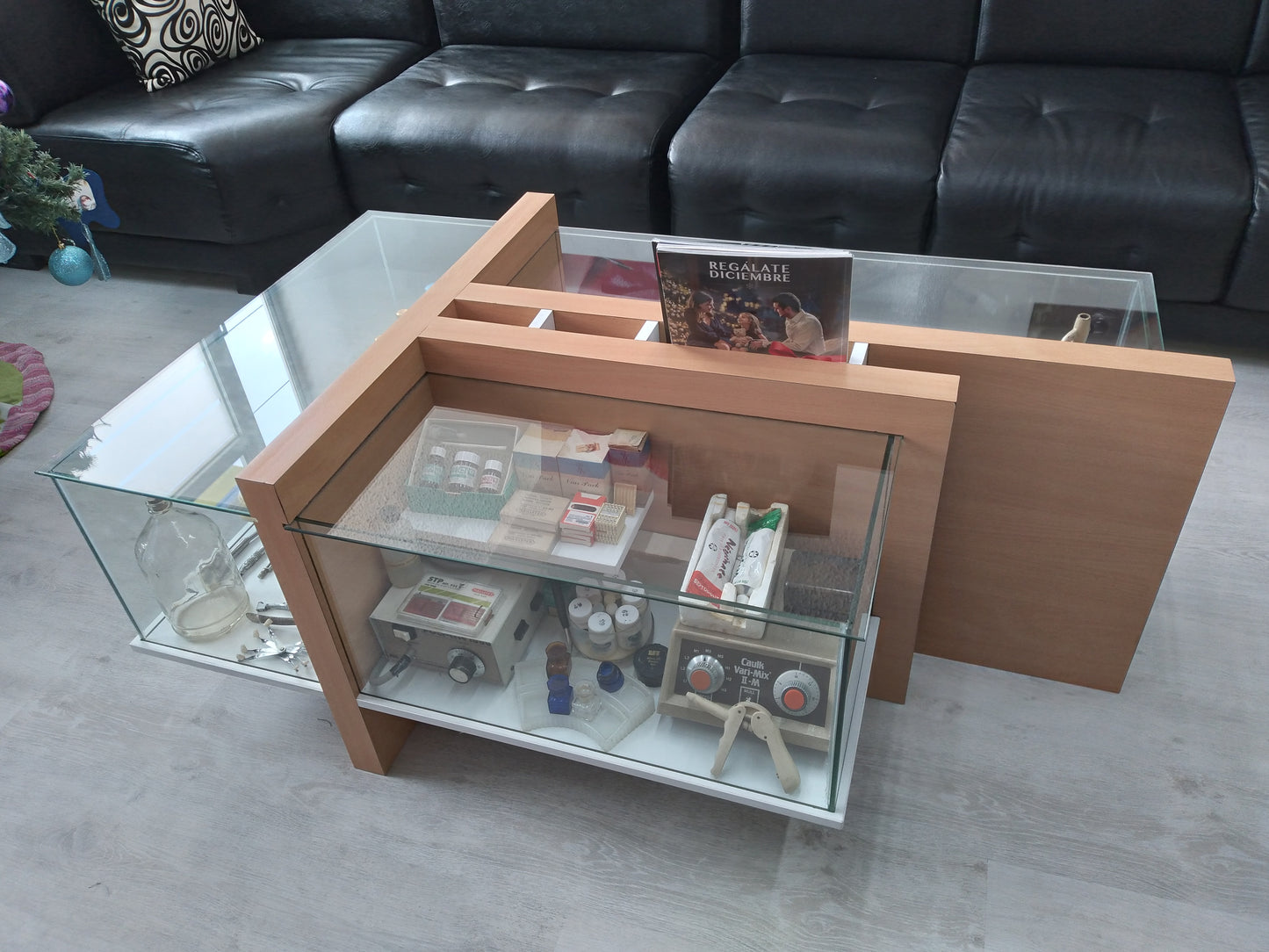 Mesa de centro exhibidor